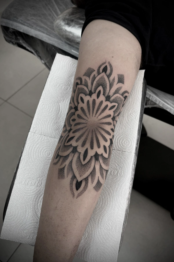 pontilhismo-06-mandala-cotovelo
